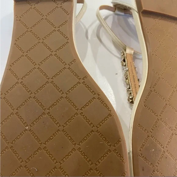 Badgley mischka rhinestone t-strap gladiator Sandals Flip Flops - Picture 5 of 10